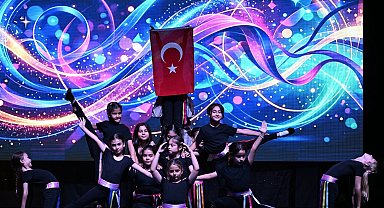 Manisa'da miniklerden yıl sonu gösterisi