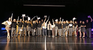 Mersin'de tiyatro kursları final yaptı