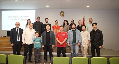 Mimarlar Satranç Masasında Buluştu