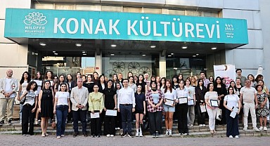 Nilüfer’de Kitap Kapağı Yarışmasında Genç Tasarımcılar Ödüllendirildi
