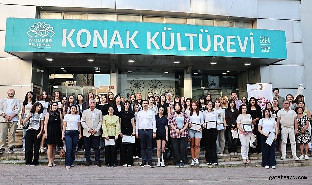 Nilüfer’de Kitap Kapağı Yarışmasında Genç Tasarımcılar Ödüllendirildi