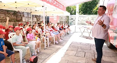 Osmangazi Belediyesi’nden Öğrencilere Tarih ve Kitapla Buluşma Etkinliği