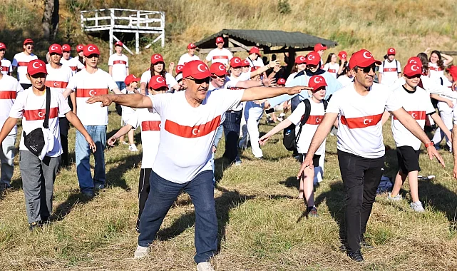 Sakarya'da Altın Çark Gençlik Şöleni Poyrazlar'da gerçekleştirildi