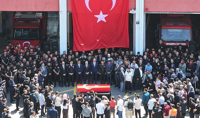 Şehit itfaiye eri Mehmet Tekeli son yolculuğuna uğurlandı