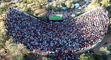 Tarihi Tiyatroda Milli Maç Heyecanı