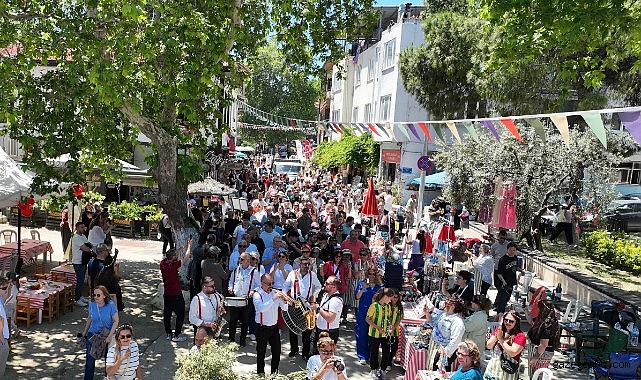 Tirilye’de Zeytinle Gelen Festival Coşkusu