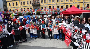 Trabzon'da Kültür ve Sanat Festivali renkli görüntülerle başladı