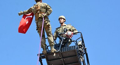 Türk Kara Kuvvetleri'nin 2235'inci kuruluş yılı 4'üncü Komando Tugayı'nda kutlandı