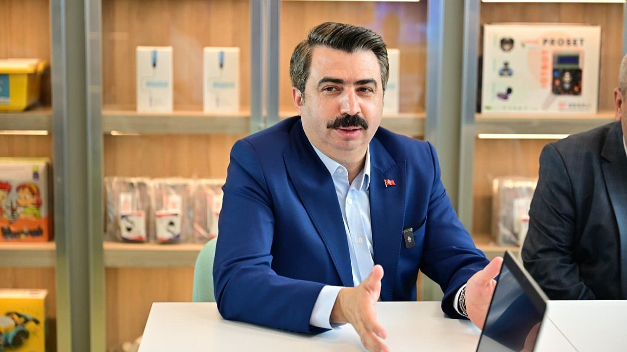 YILDIRIM’DA YAPAY ZEKA HAMLESİ: GENÇLER GELECEĞİN TEKNOLOJİLERİYLE BULUŞUYOR