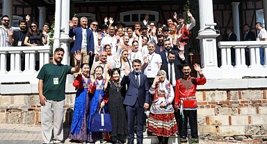 13 ülkeden gelen dansçılar Bursa’da buluştu