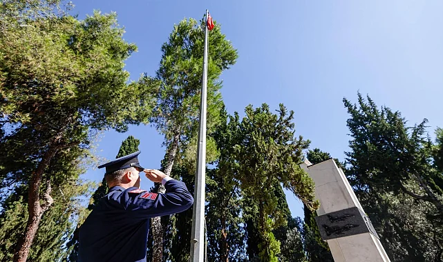 15 Temmuz şehitleri İzmir'de dualarla anıldı