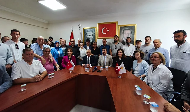 AK Parti'ye katılan Başkan Özcan: Geçişimizin bedeli Keşan'a hizmet olsun