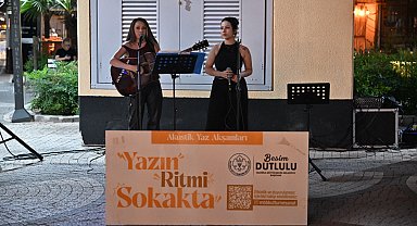 Akustik Yaz Akşamları ile müziğin ritmi Manisa'da