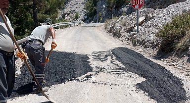 Antalya Büyükşehir'den Alanya kırsalına yol bakımı