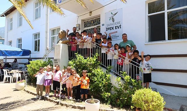 Antalya'da köy okulu ipek evine dönüştü