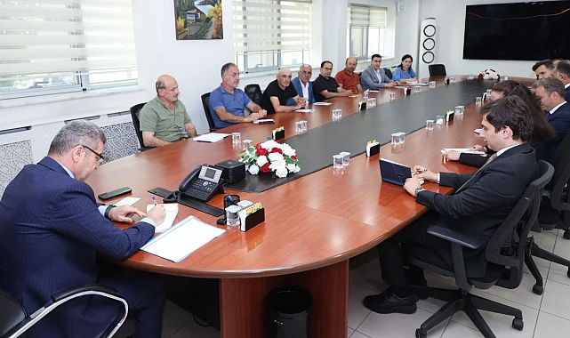 Artvin'de Vali Ergün muhtarları dinledi