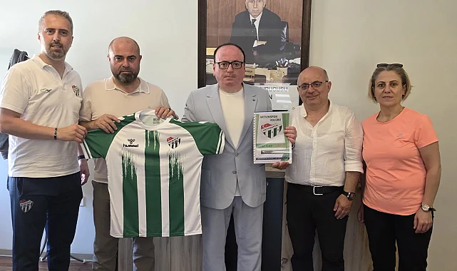 Artvinspor'dan kadın voleybolu için destek turu