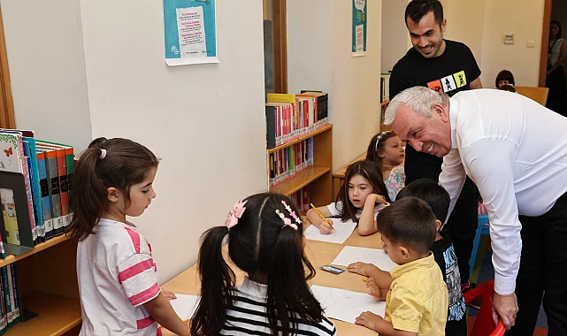 Başkan Özdemir, çocuklar ve ebeveynleri ile kütüphanede buluştu
