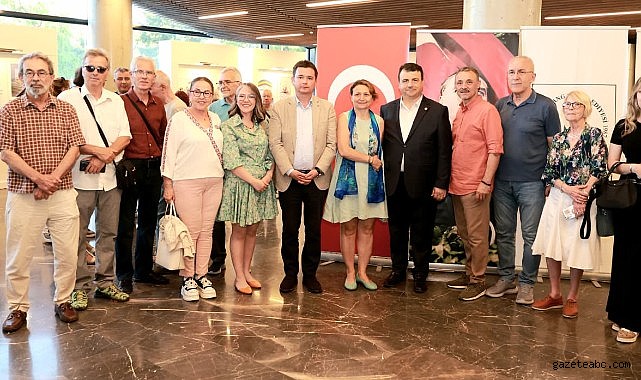 Bulgaristan’dan Türkiye’ye uzanan göç hikâyeleri karikatürlerle anlatıldı