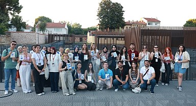 Bursa'nın Tarihi Dokusu Gençlerin Ellerinde Sanata Dönüştü