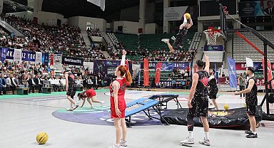 Bursa'da Yaz Spor Okulları coşkuyla başladı