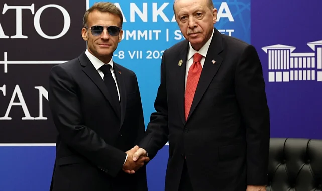 Cumhurbaşkanı Erdoğan, Macron ile bir araya geldi
