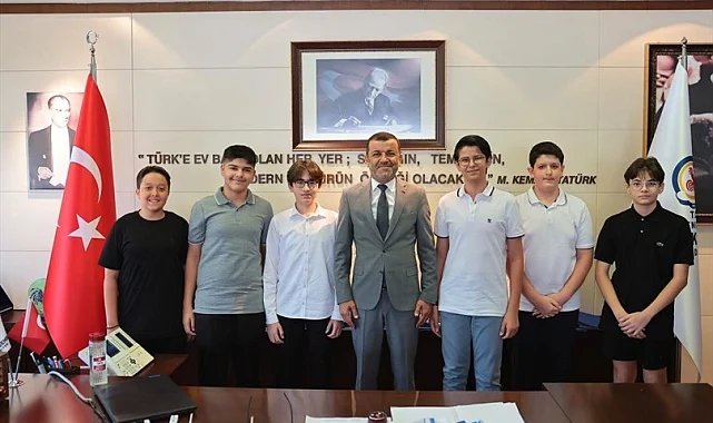 Denizli'de Başkan Çavuşoğlu LGS şampiyonlarını ağırladı