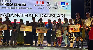 Efes Selçuk Halk Oyunları ekibinden muhteşem performans