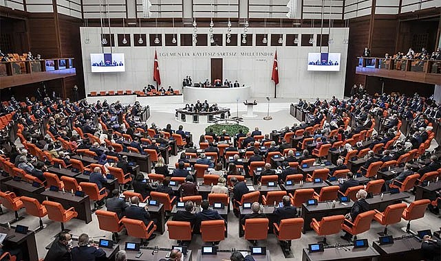 Emekliye Zam Teklifi Meclis’ten Geçti