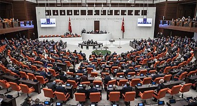 Emekliye Zam Teklifi Meclis’ten Geçti
