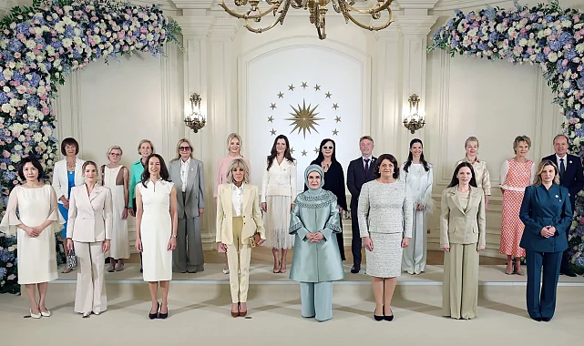 Emine Erdoğan'dan lider eşleriyle dijital güvenlik buluşması