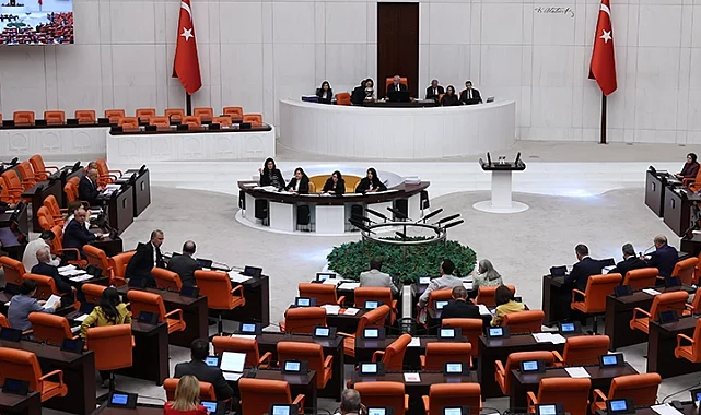En düşük emekli aylığı düzenlemesi görüşülüyor...  İlk 7 madde kabul edildi