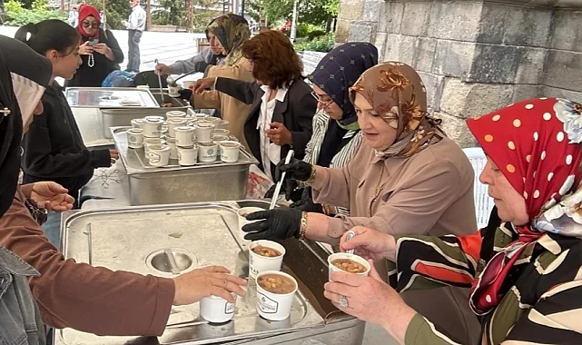 Erzurum Kent Konseyi'nden aşure ikramı