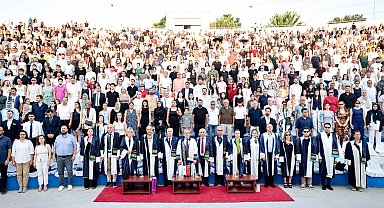 Genç hukukçular DEÜ'de yemin etti