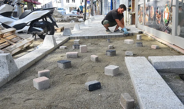 Giresun'da yol ve kaldırım yenileme çalışmaları sürüyor