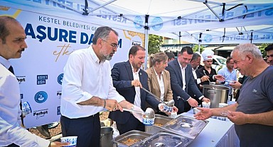Kestel’de Aşure İkramı Yoğun İlgi Gördü