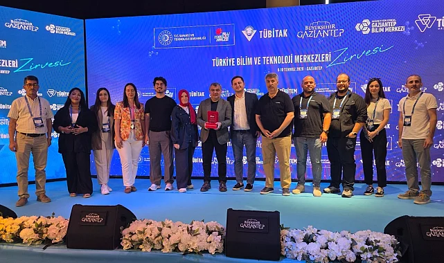 Kocaeli Büyükşehir'in bilim vizyonuna ödül