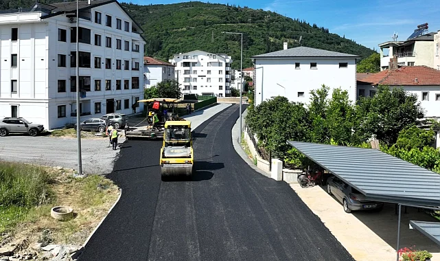 Kocaeli'de Karamürsel Caddesi baştan sona yenileniyor