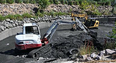 Manisa'da Safran Deresi temizleniyor