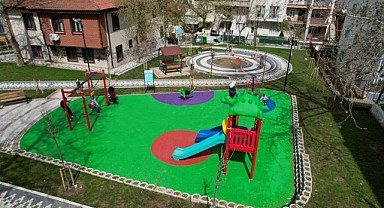Mevcut Parklar Yenileniyor, Yeni Yeşil Alanlar Kazandırılıyor