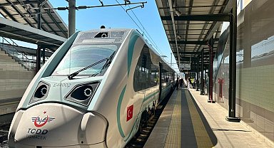 Millî elektrikli tren seti Trakya'da ilk seferine çıktı