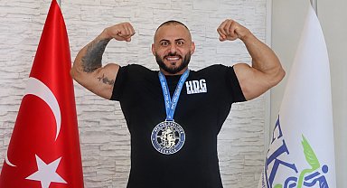 Milli sporcu Ahmet Koç dünya üçüncüsü oldu