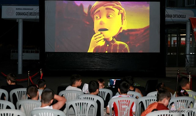 Osmangazi’de Yazlık Sinema Keyfi Mahallelere Taşındı
