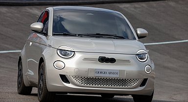Sınırlı sayıda Fiat 500e Giorgio Armani Collector's Edition yeniden Türkiye'de