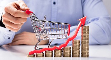 Ticaret satış hacmi yıllık geriledi... Perakende satışlarda artışa devam