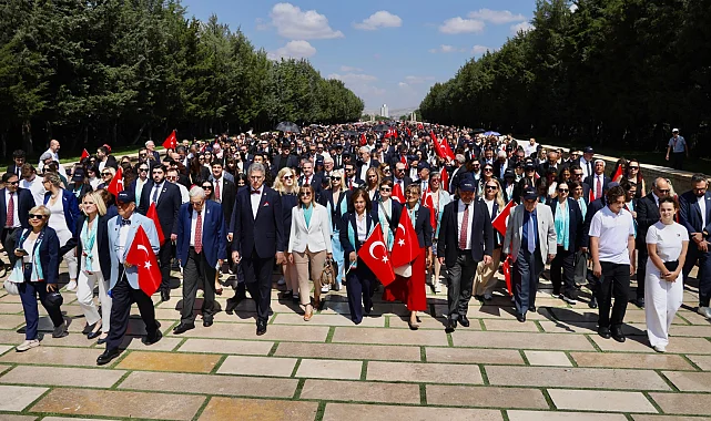 Türkiye Rotary ailesinden yeni döneme Anıtkabir'den güçlü mesaj