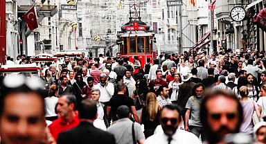 Türkiye'de erkekler 75, kadınlar 80 yıl yaşıyor