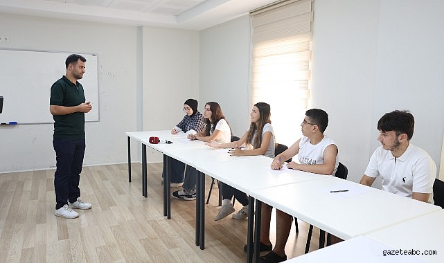 Ücretsiz kurslarla sınava hazırlık süreci desteklendi