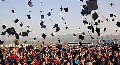Üniversite mezunlarında istihdam geriledi... En yüksek oran tıp mezunlarında, en yüksek kazanç pilotajda