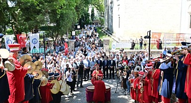 Yıldırım’da Sultan Çelebi Mehmed, tahta çıkışının 613. yılında anıldı